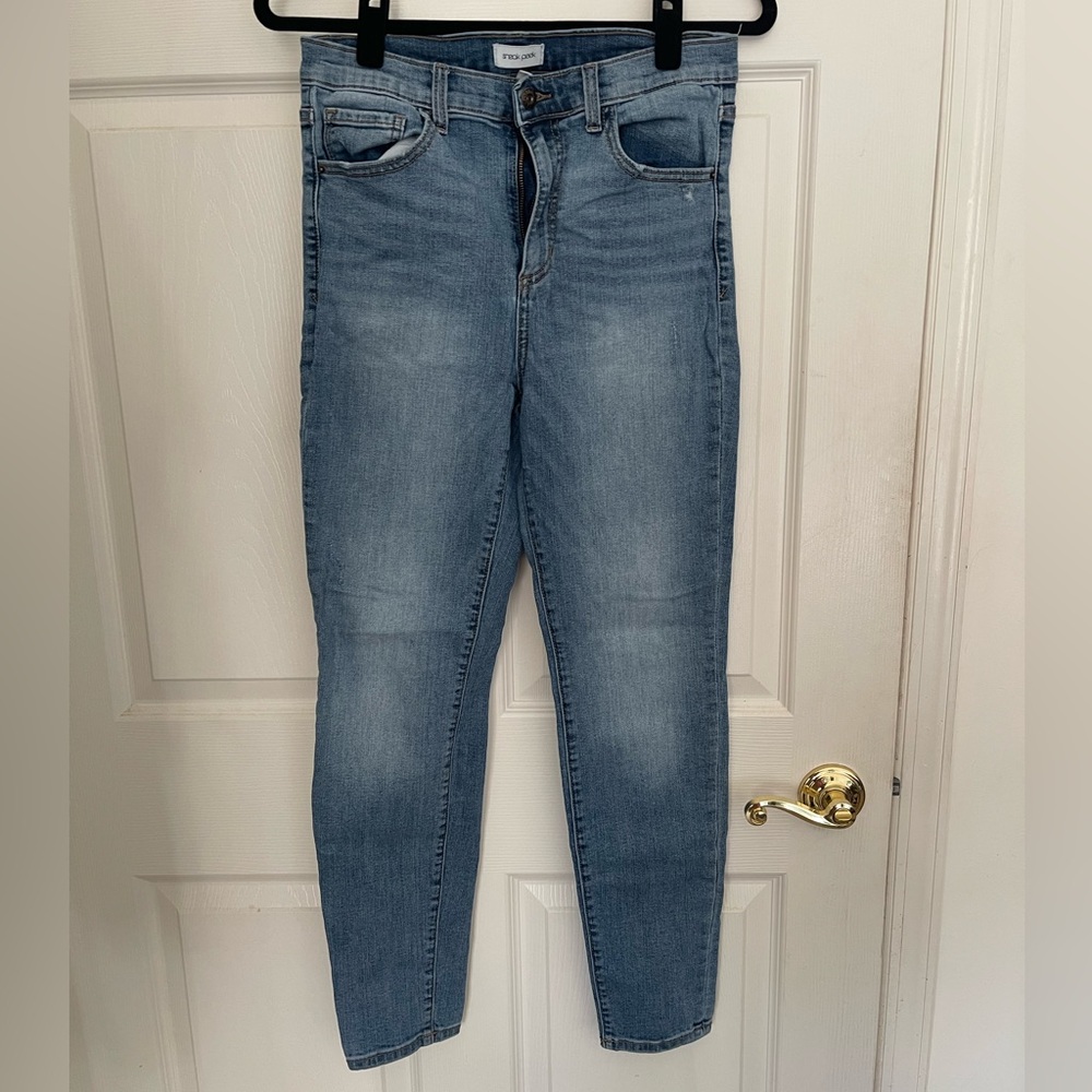 Sneak Peek skinny Jeans Sz 9